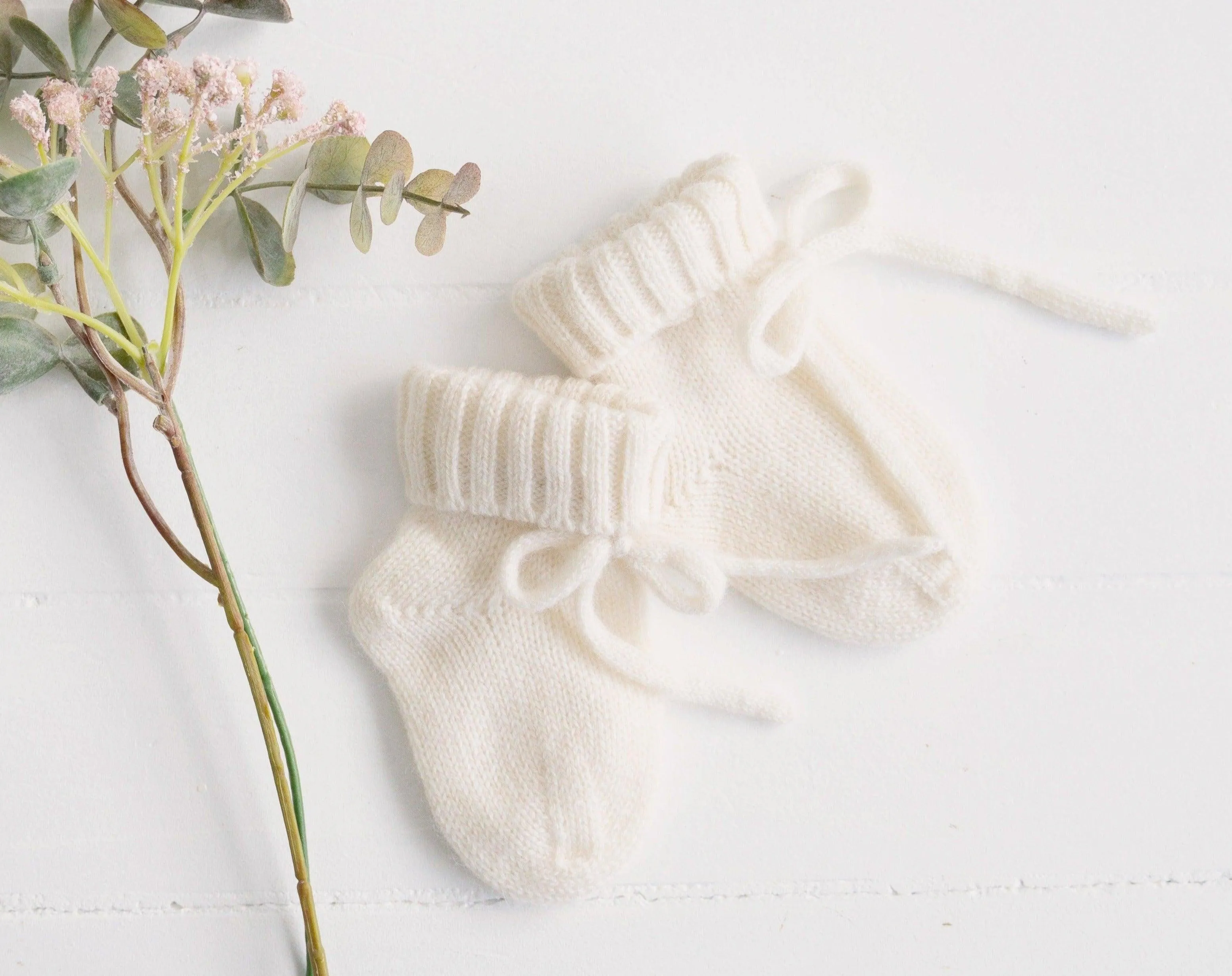 Cashmere Baby Booties - Snow