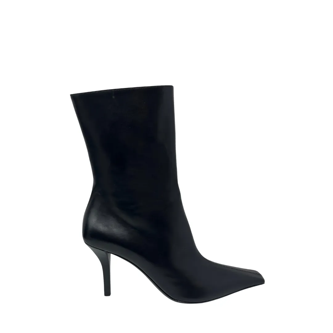 Gucci Leather Ankle Boots - Size 9