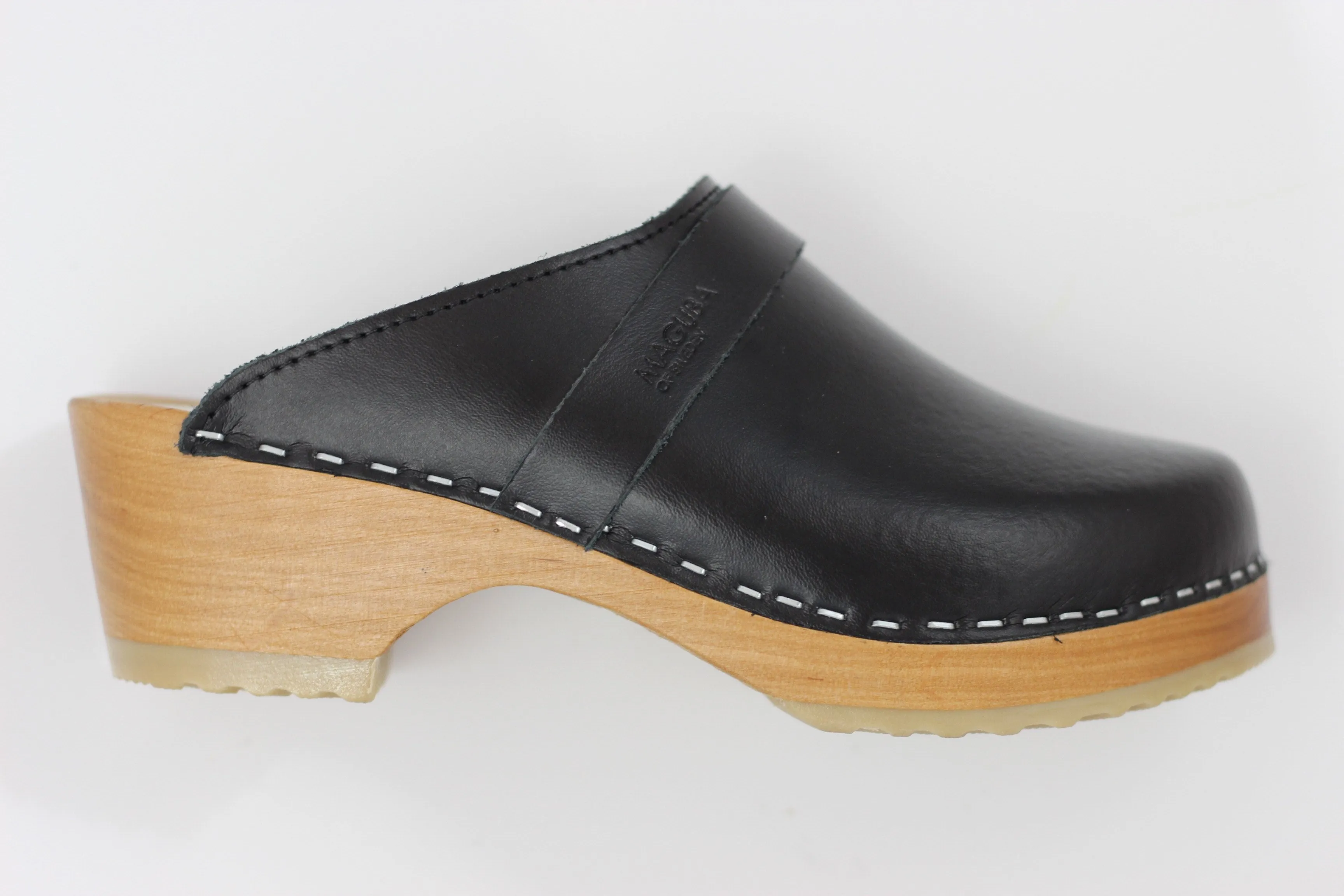 Maguba Women's Berkeley Clog - Black Leather