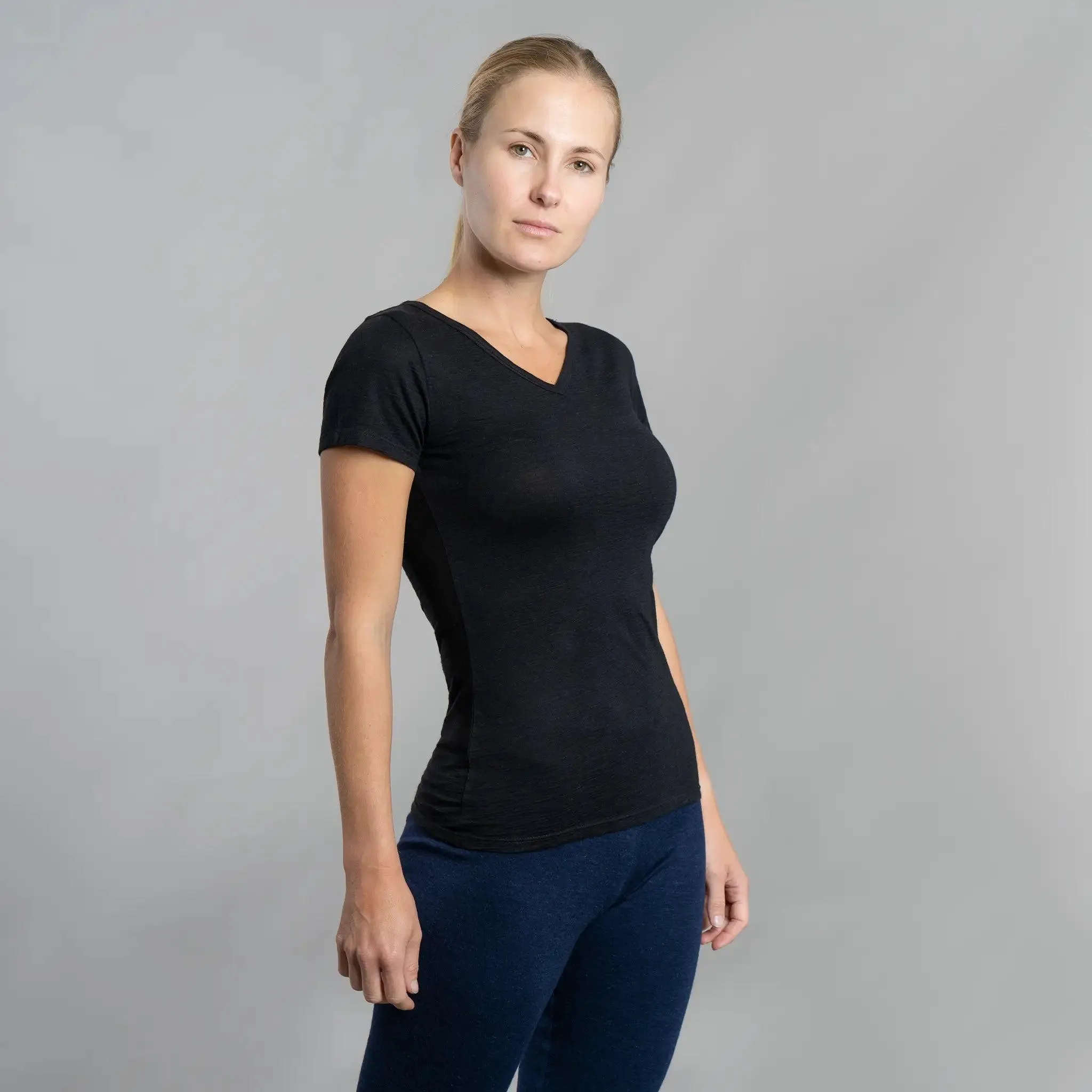 Women's Alpaca Wool Shirt: 160 Ultralight V-Neck