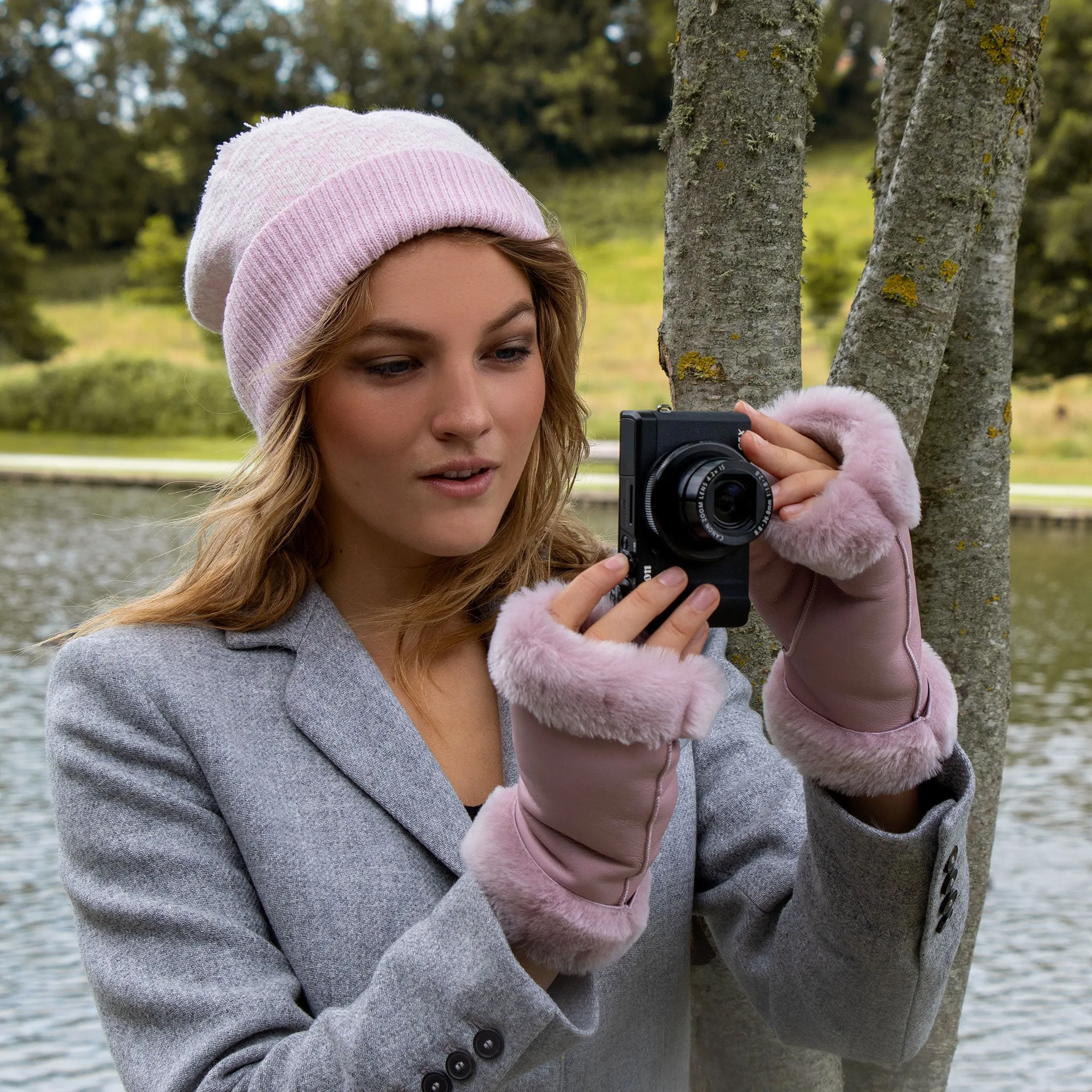 Women's Fingerless Sheepskin Mittens